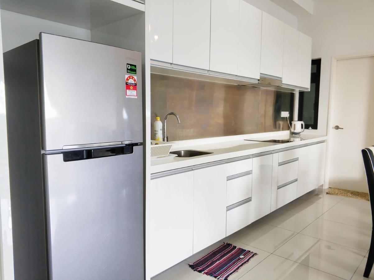 Ferienwohnung Meridin@Medini#3 Nusajaya  Exterior foto
