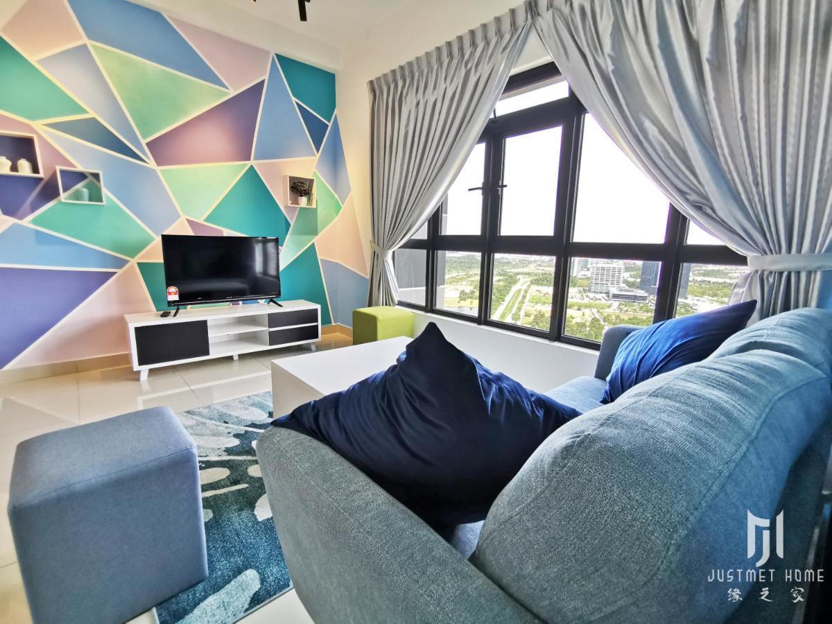 Ferienwohnung Meridin@Medini#3 Nusajaya  Exterior foto