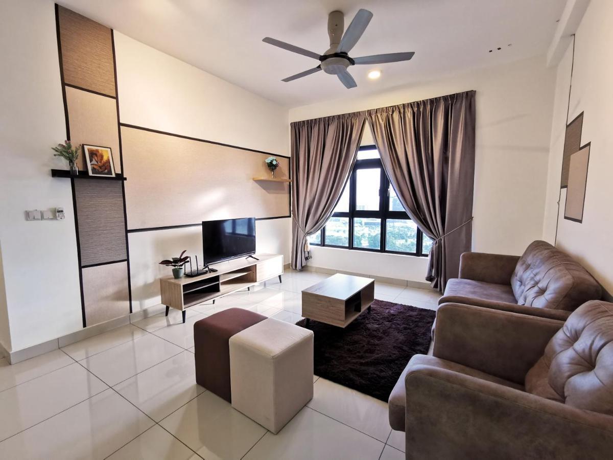 Ferienwohnung Meridin@Medini#3 Nusajaya  Exterior foto