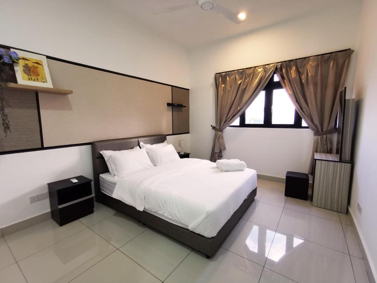 Ferienwohnung Meridin@Medini#3 Nusajaya  Exterior foto